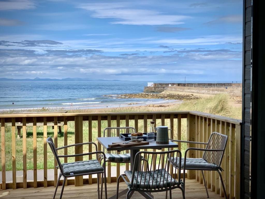 Beach Front Lodge Hopeman Exterior foto